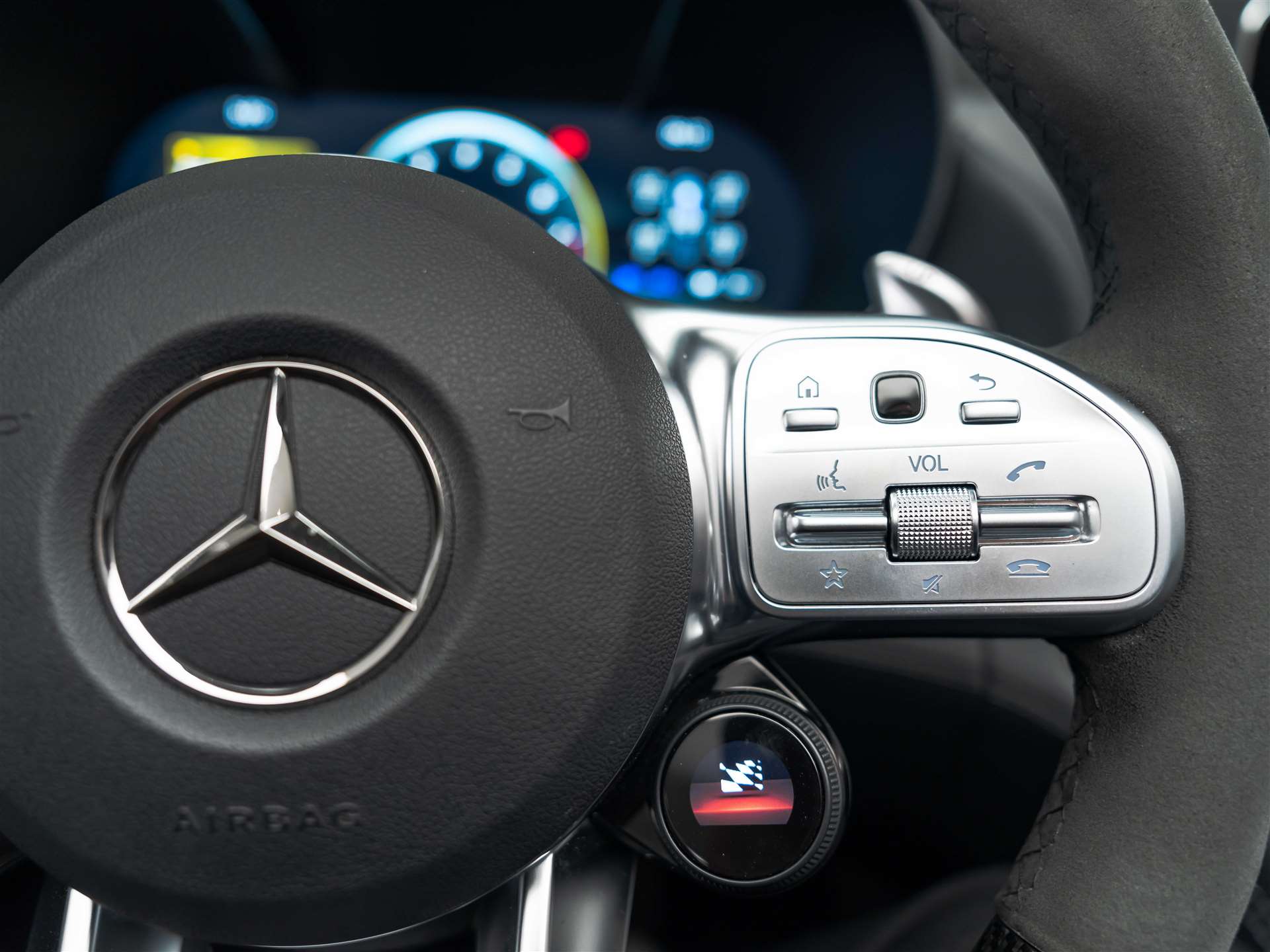 MERCEDES-BENZ AMG GT C Roadster Speedshift DCT *CH-Auto*Keramik*Burmester*Sitzlüftung*MSI+*-image-31