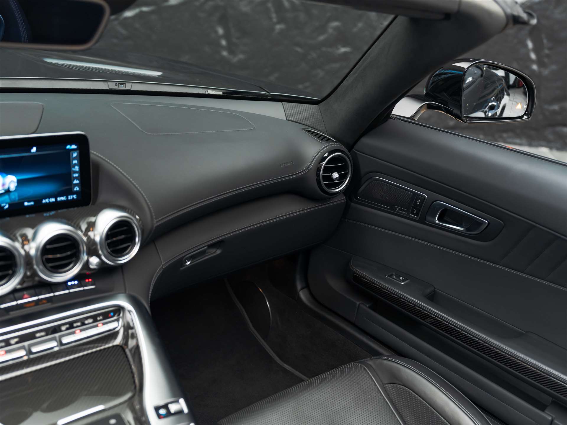 MERCEDES-BENZ AMG GT C Roadster Speedshift DCT *CH-Auto*Keramik*Burmester*Sitzlüftung*MSI+*-image-23