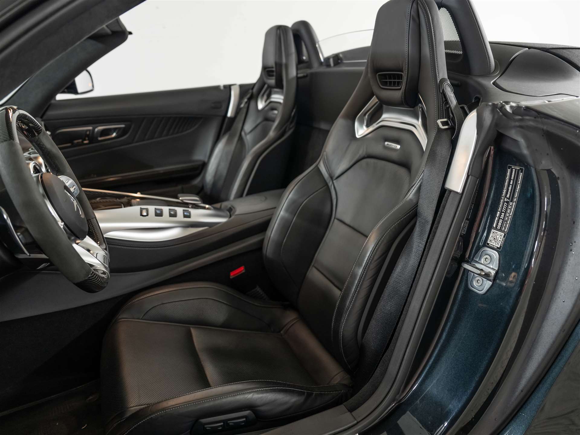 MERCEDES-BENZ AMG GT C Roadster Speedshift DCT *CH-Auto*Keramik*Burmester*Sitzlüftung*MSI+*-image-9
