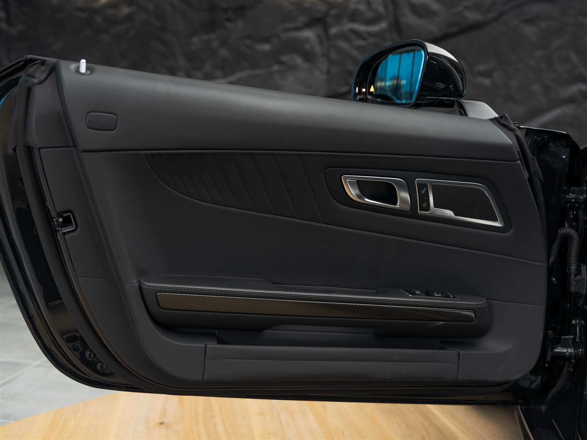 MERCEDES-BENZ AMG GT C Roadster Speedshift DCT *CH-Auto*Keramik*Burmester*Sitzlüftung*MSI+*-image-28