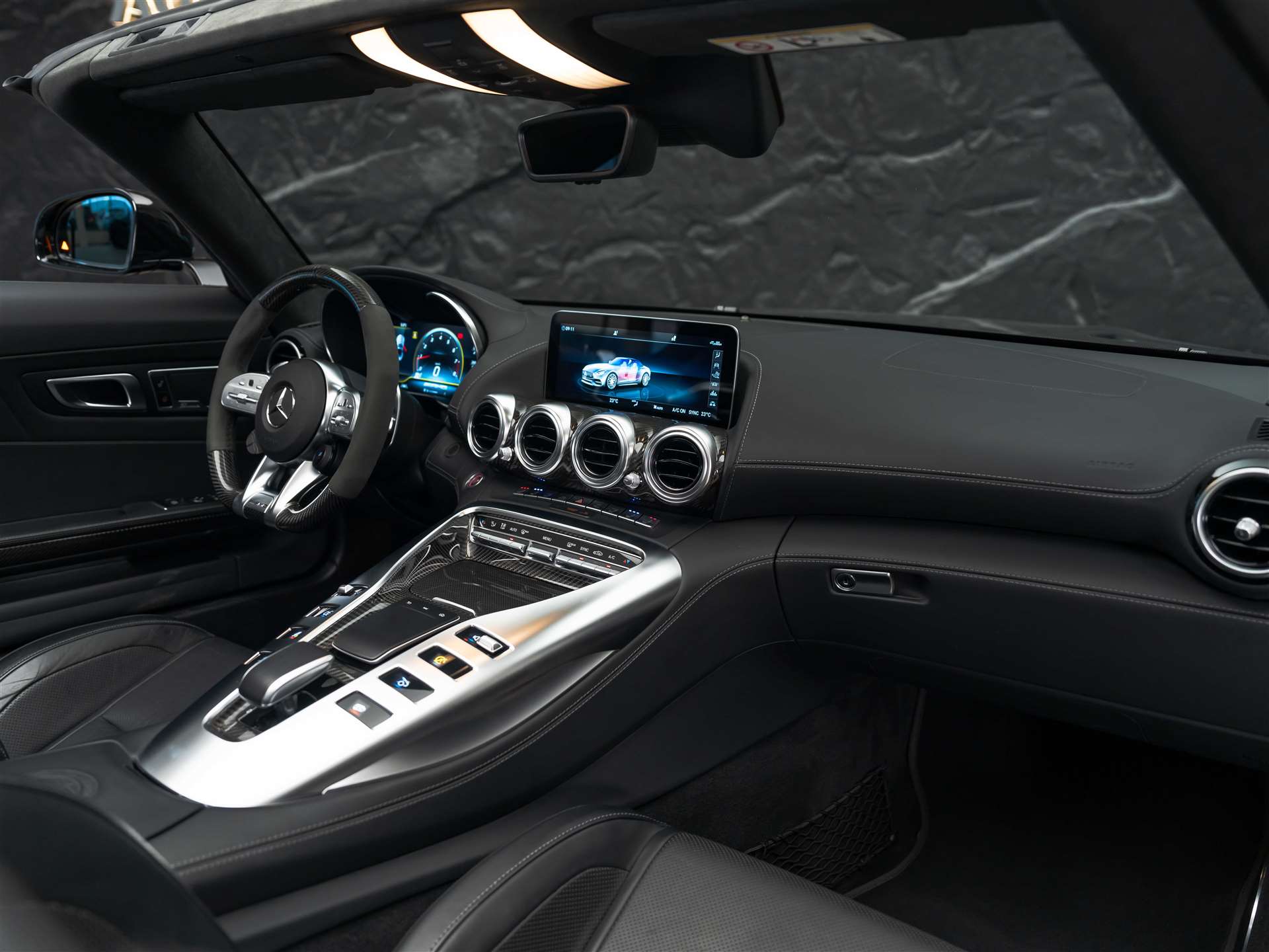 MERCEDES-BENZ AMG GT C Roadster Speedshift DCT *CH-Auto*Keramik*Burmester*Sitzlüftung*MSI+*-image-27