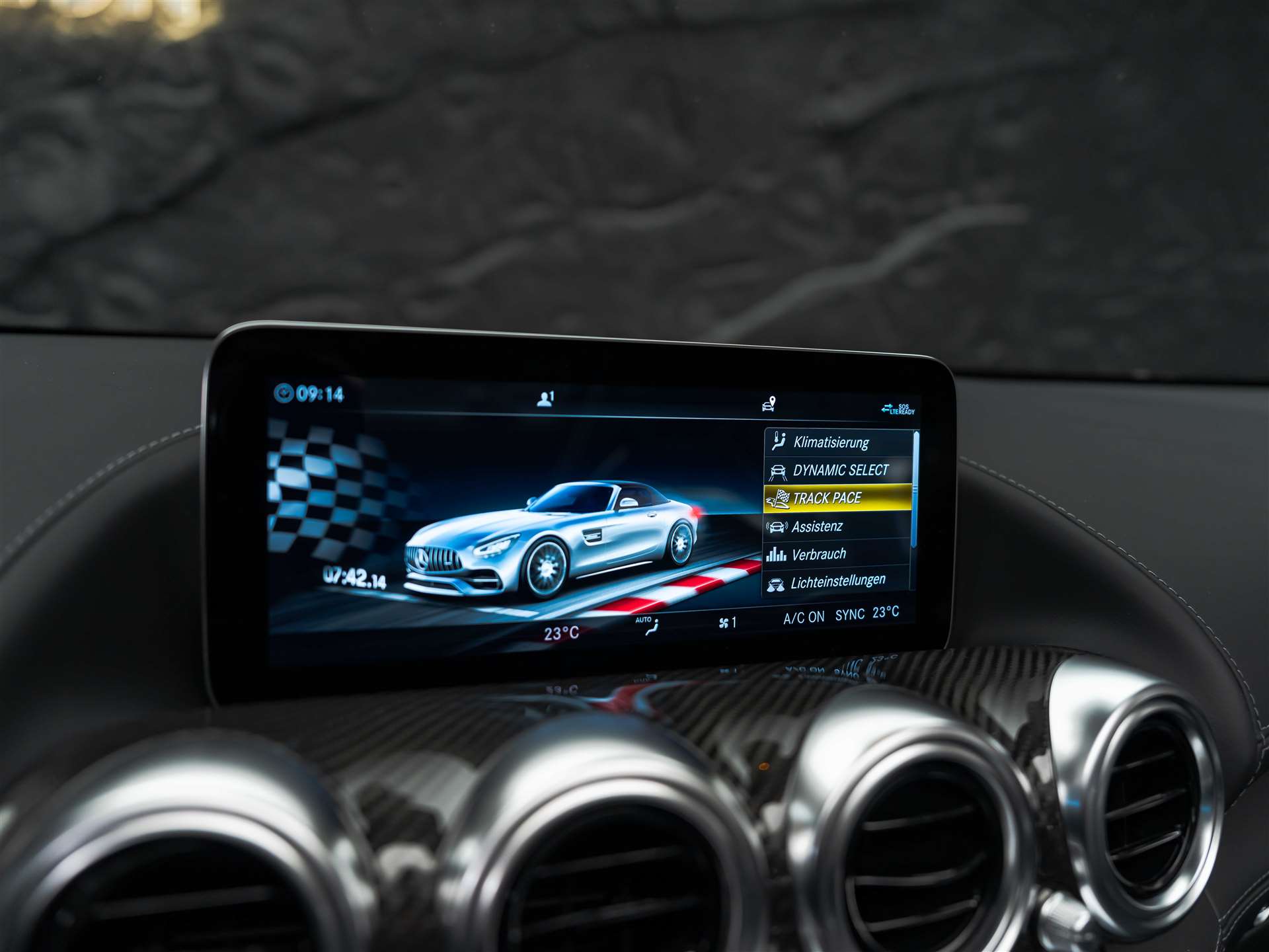 MERCEDES-BENZ AMG GT C Roadster Speedshift DCT *CH-Auto*Keramik*Burmester*Sitzlüftung*MSI+*-image-36