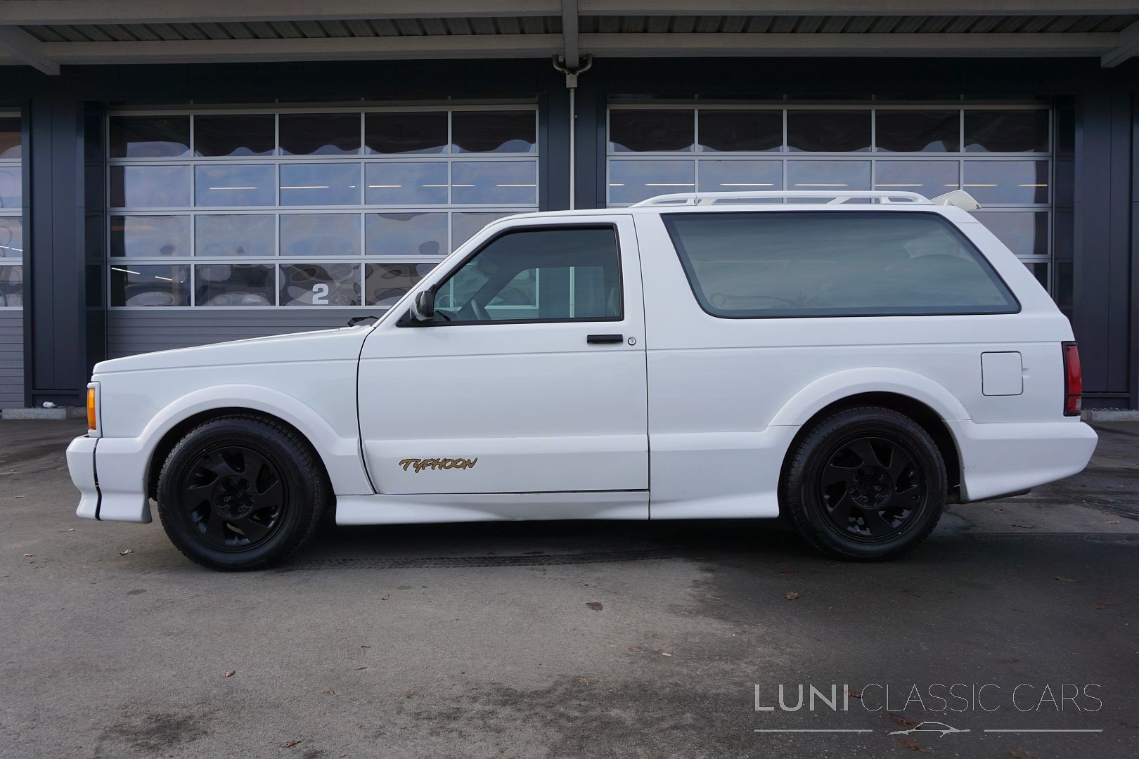 GMC Typhoon-image-1