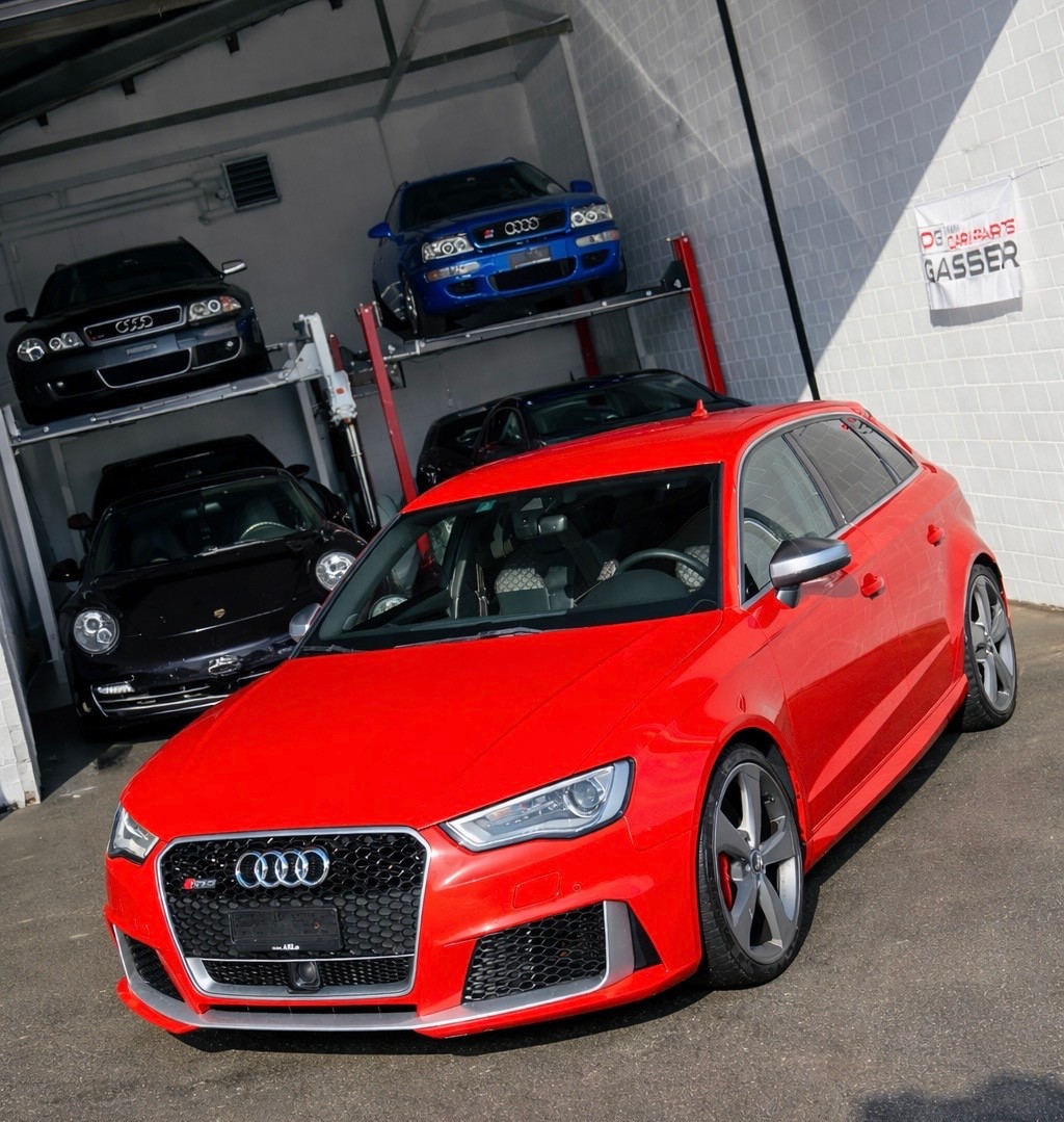 AUDI RS3 2.5 TSI quattro S-tronic-image-4