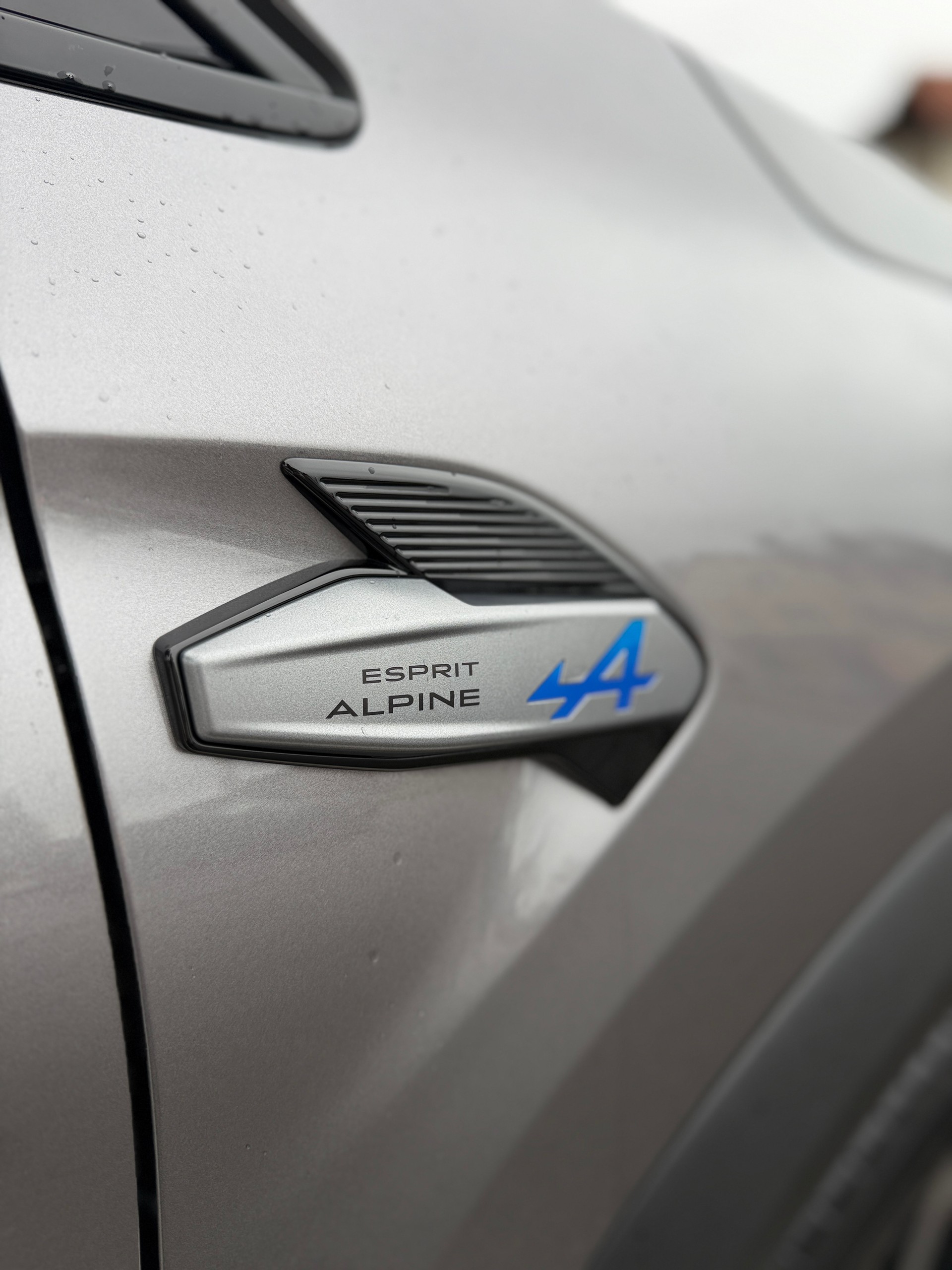 RENAULT Captur 1.8 E-Tech 160 Esprit Alpine DHT-image-11
