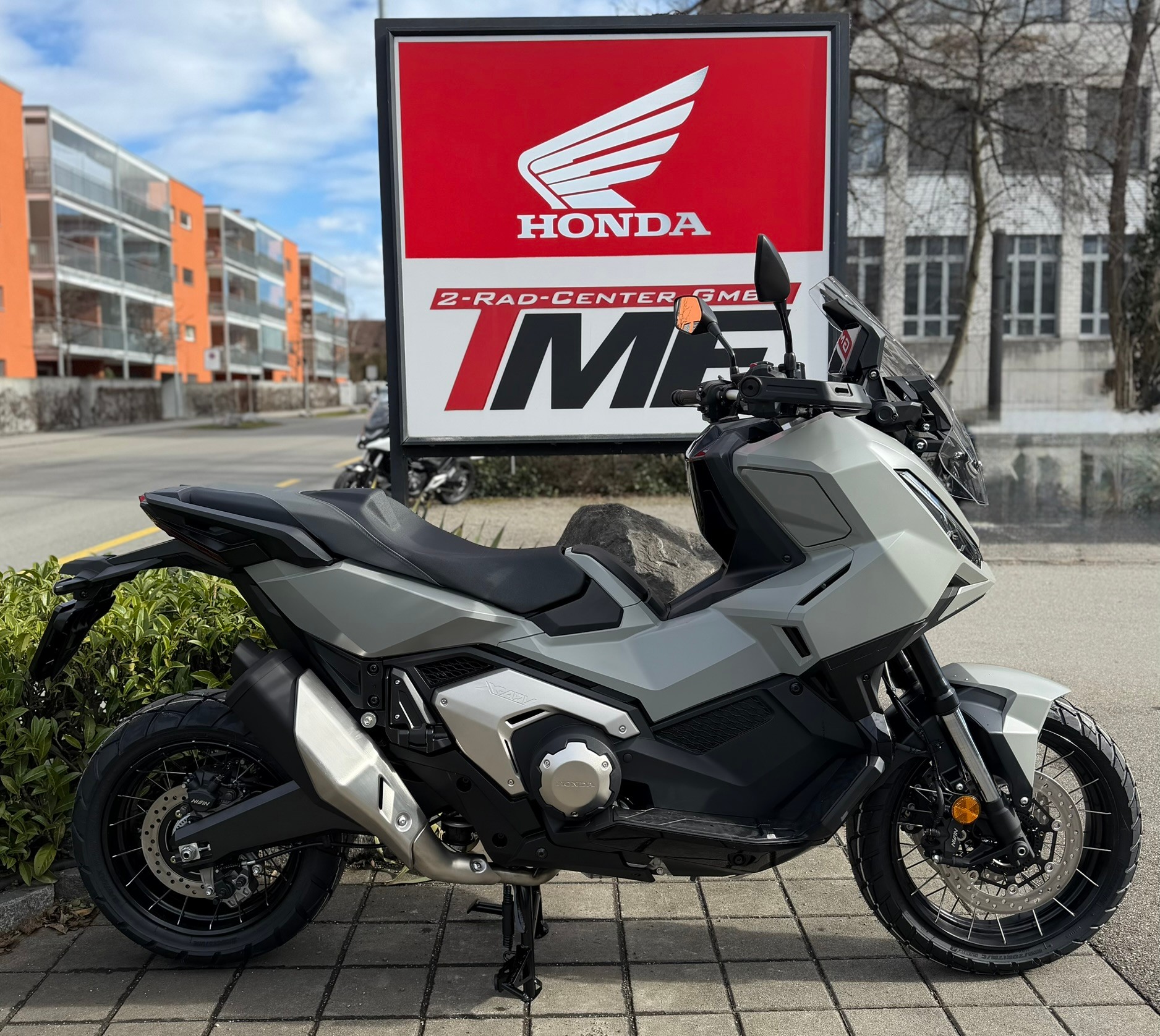 HONDA X-ADV 750-image-6