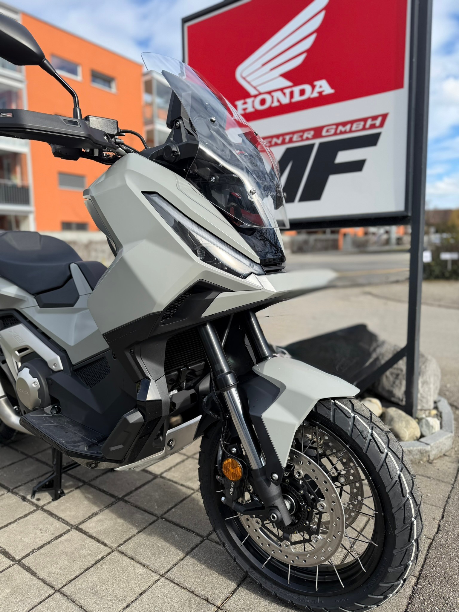 HONDA X-ADV 750-image-5