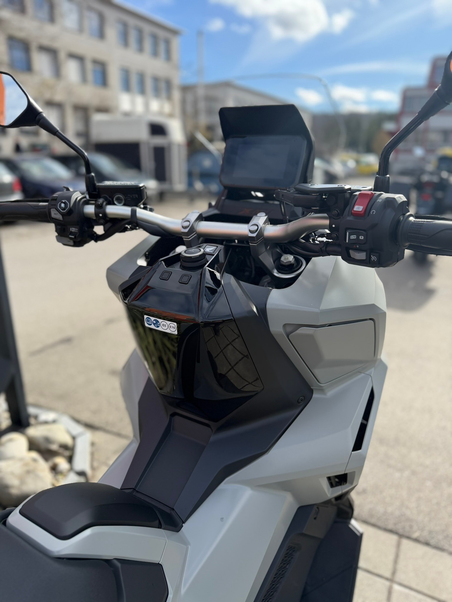 HONDA X-ADV 750-image-7