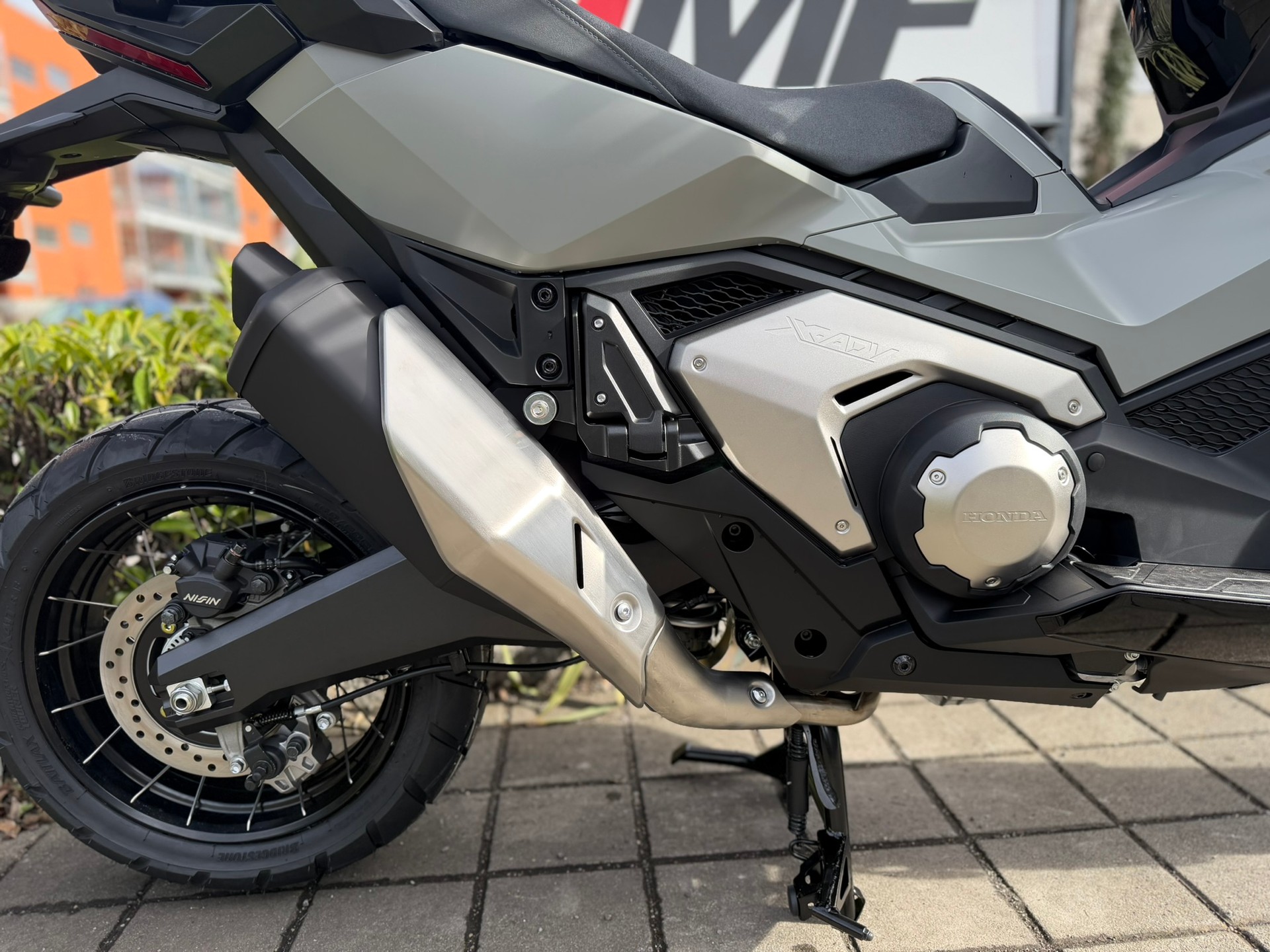 HONDA X-ADV 750-image-9