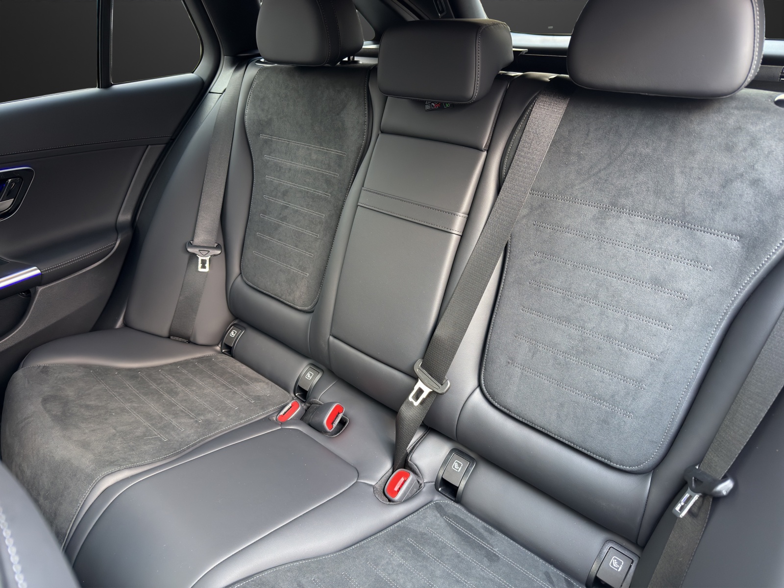 MERCEDES-BENZ C 220 d T 4 Matic Swiss Star-image-14