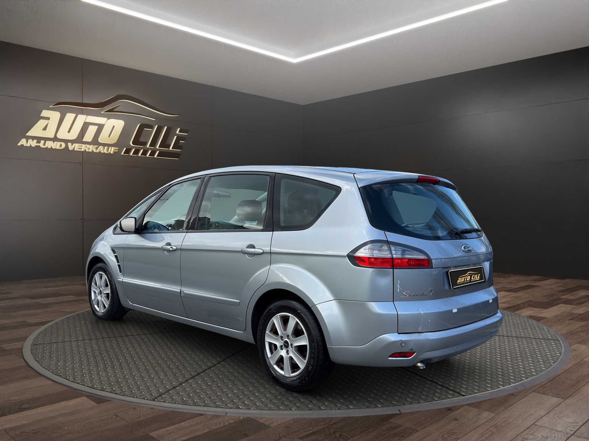 FORD S-Max 2.0 TDCi Titanium Automatic-image-5