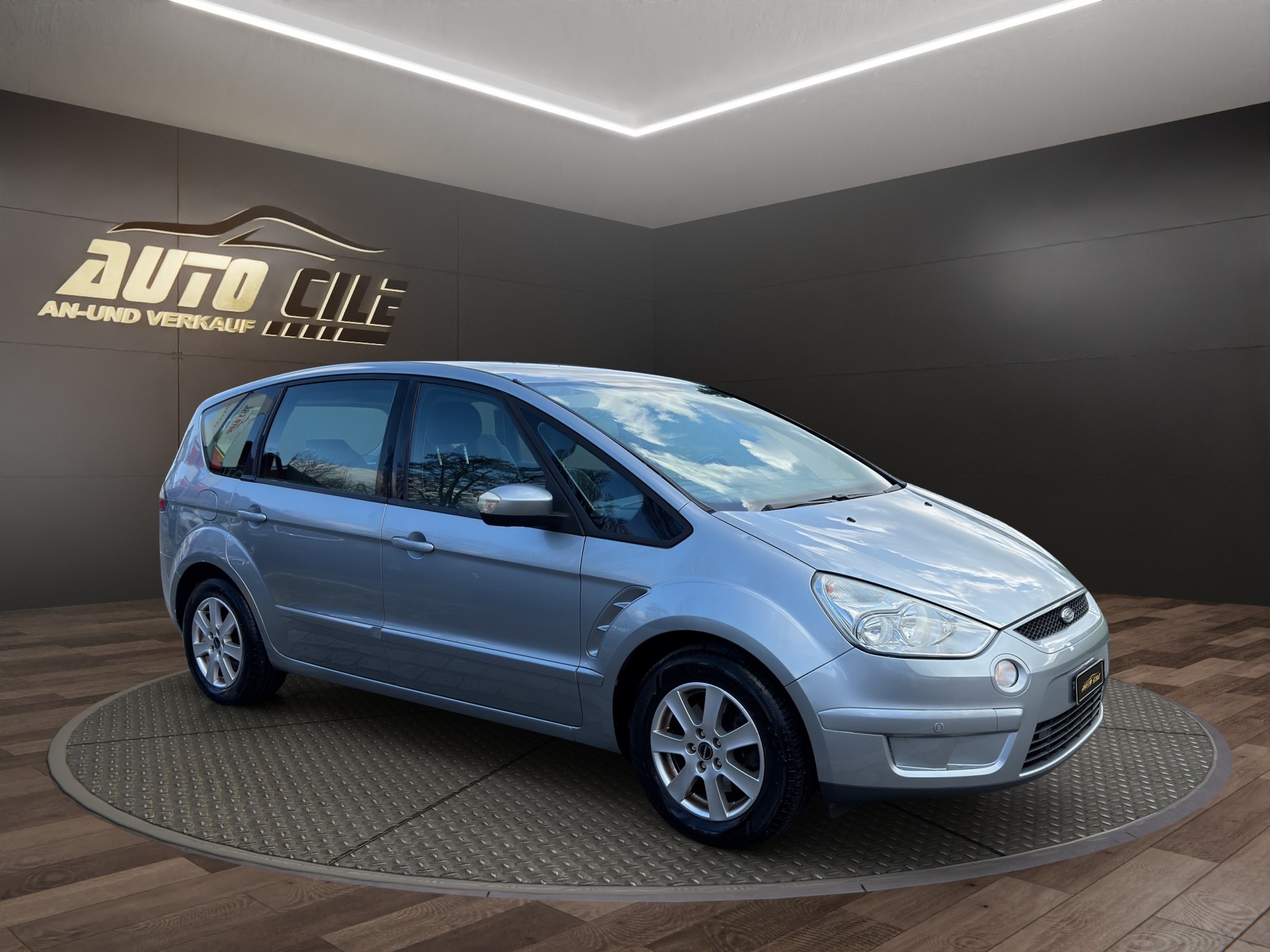 FORD S-Max 2.0 TDCi Titanium Automatic-image-2