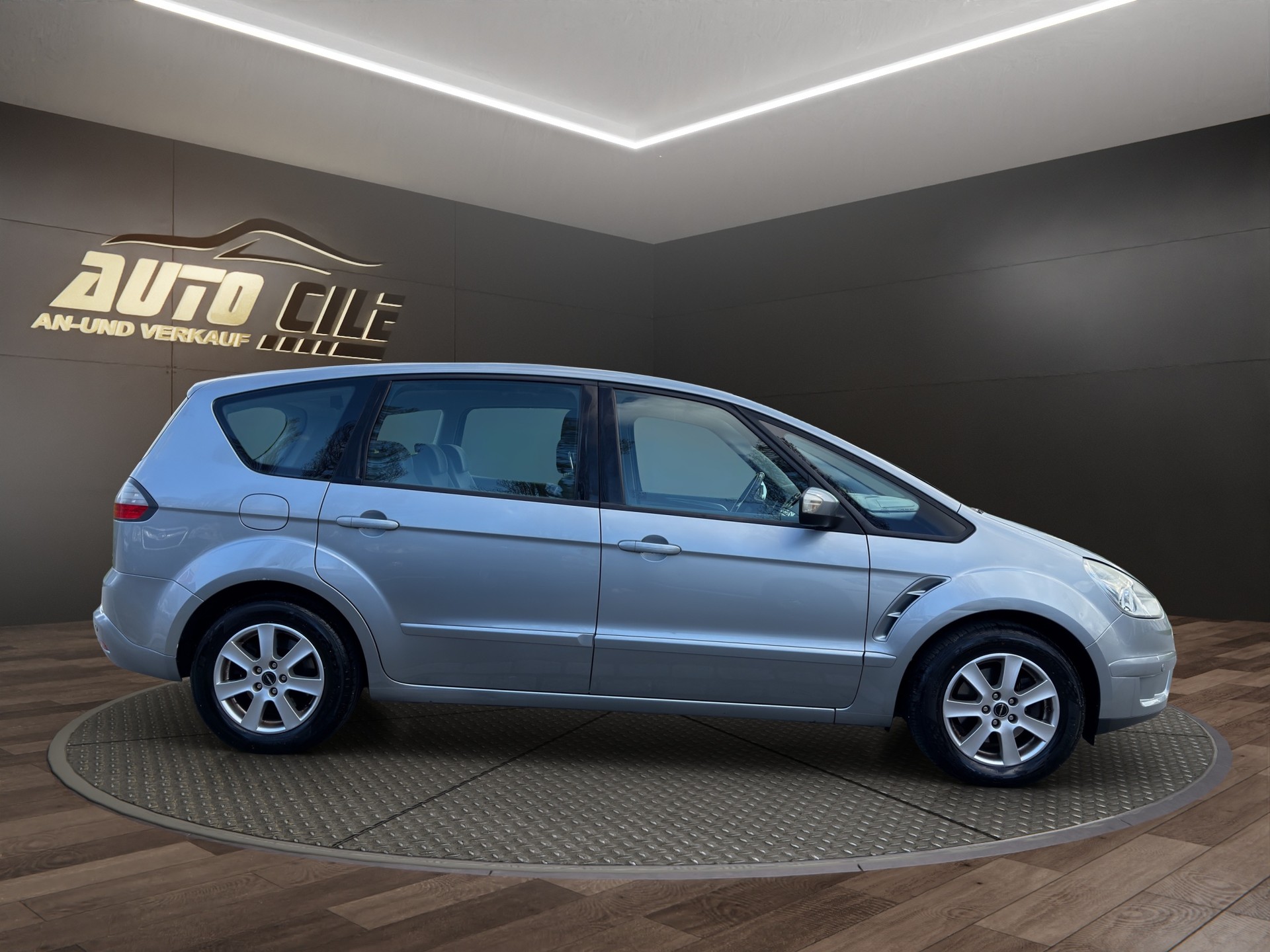FORD S-Max 2.0 TDCi Titanium Automatic-image-4