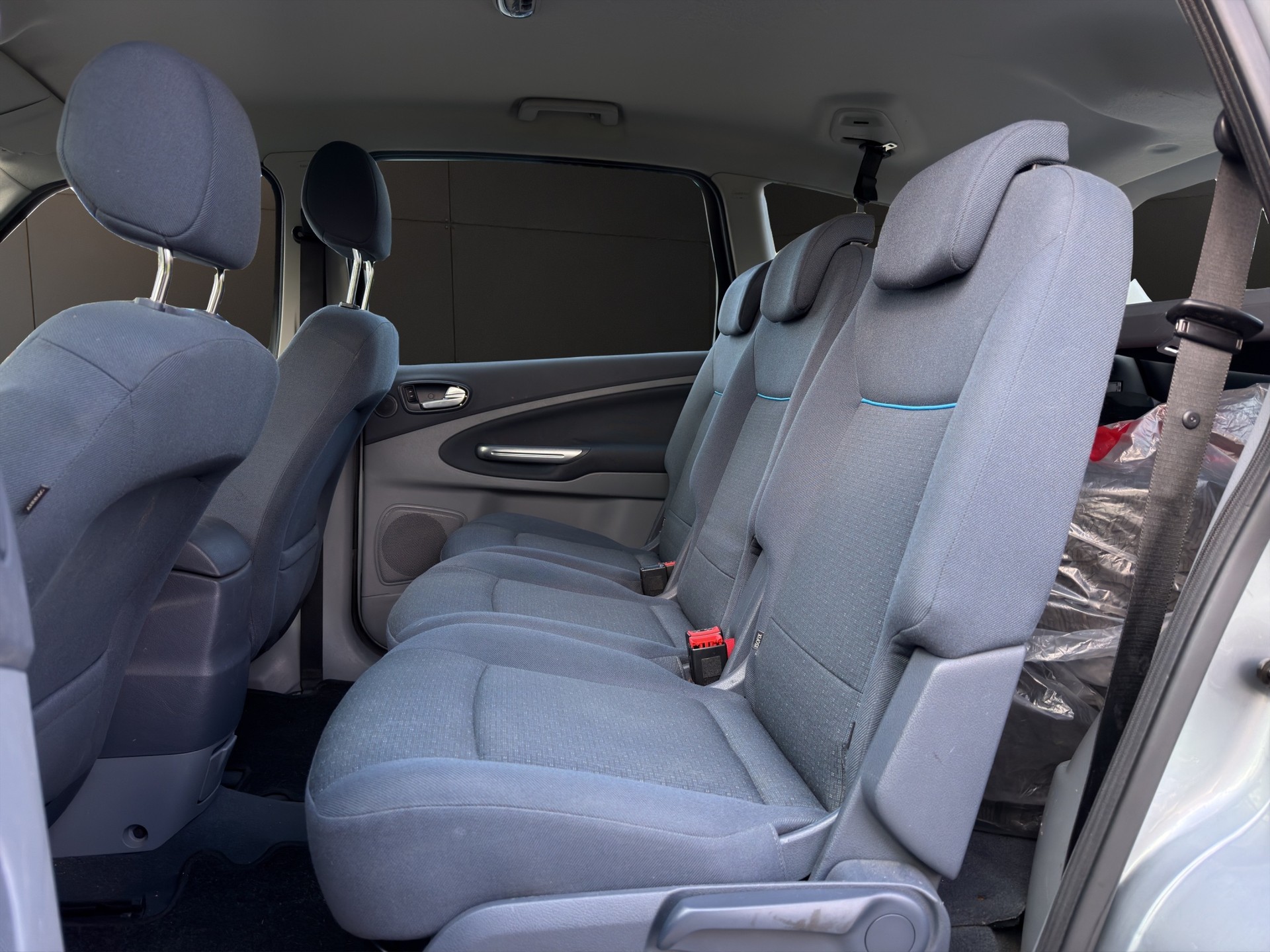 FORD S-Max 2.0 TDCi Titanium Automatic-image-9