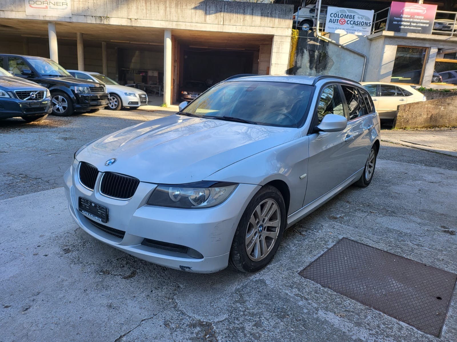 BMW 320i Touring Steptronic-image-1