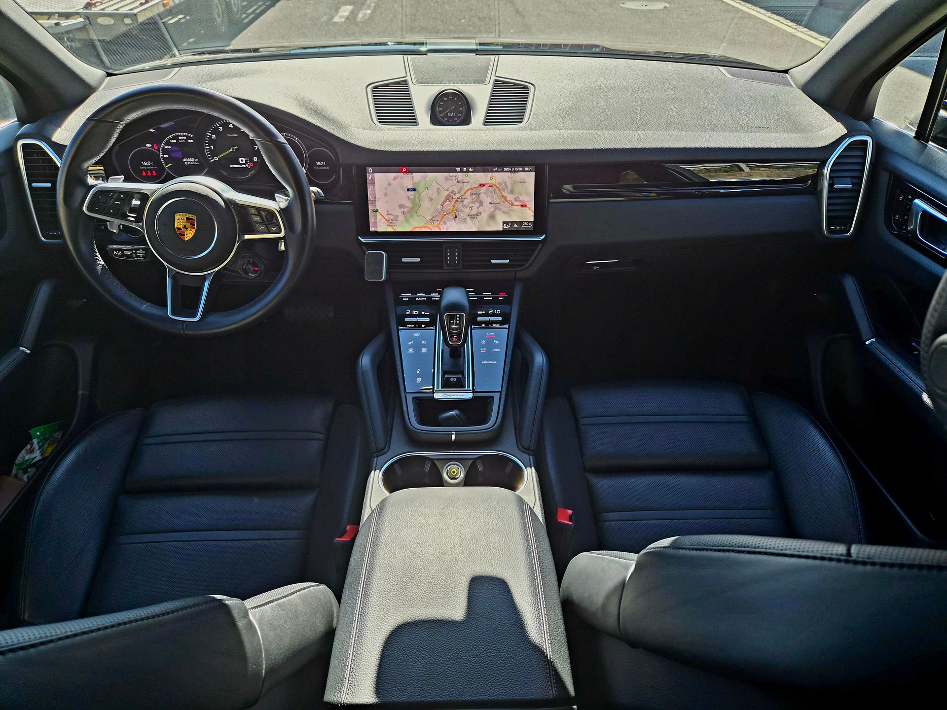 PORSCHE Cayenne E-Hybrid-image-9