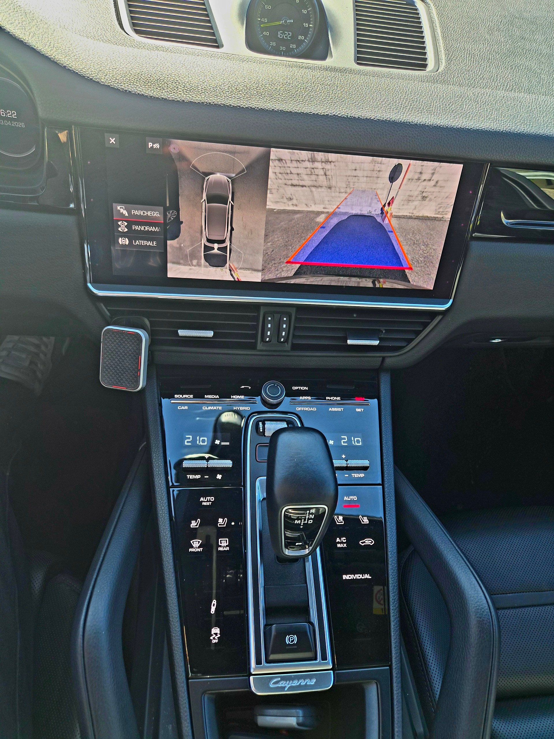 PORSCHE Cayenne E-Hybrid-image-11