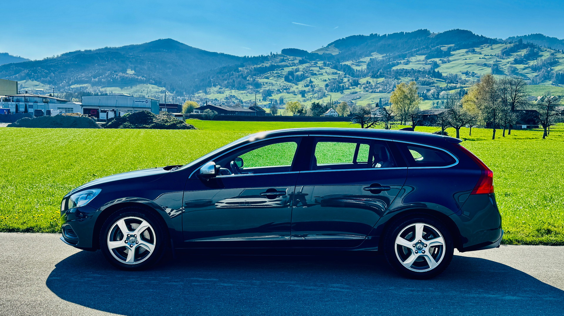 VOLVO V60 T5 R-Design Powershift-showroom-element-1