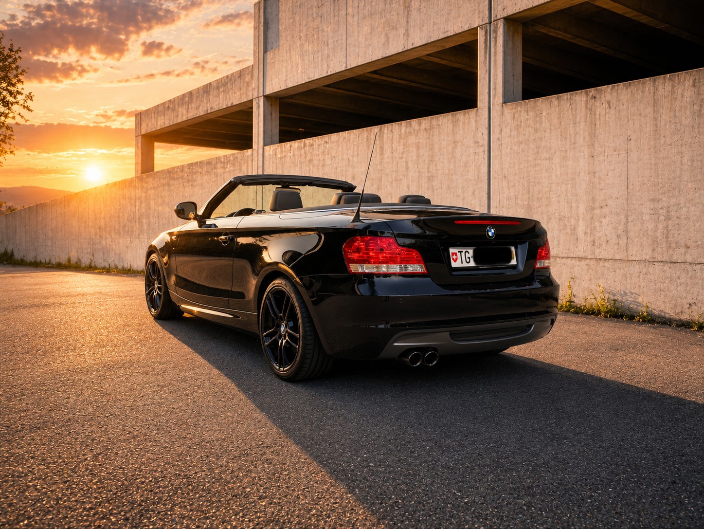 BMW 135i Cabrio DSG-image-3