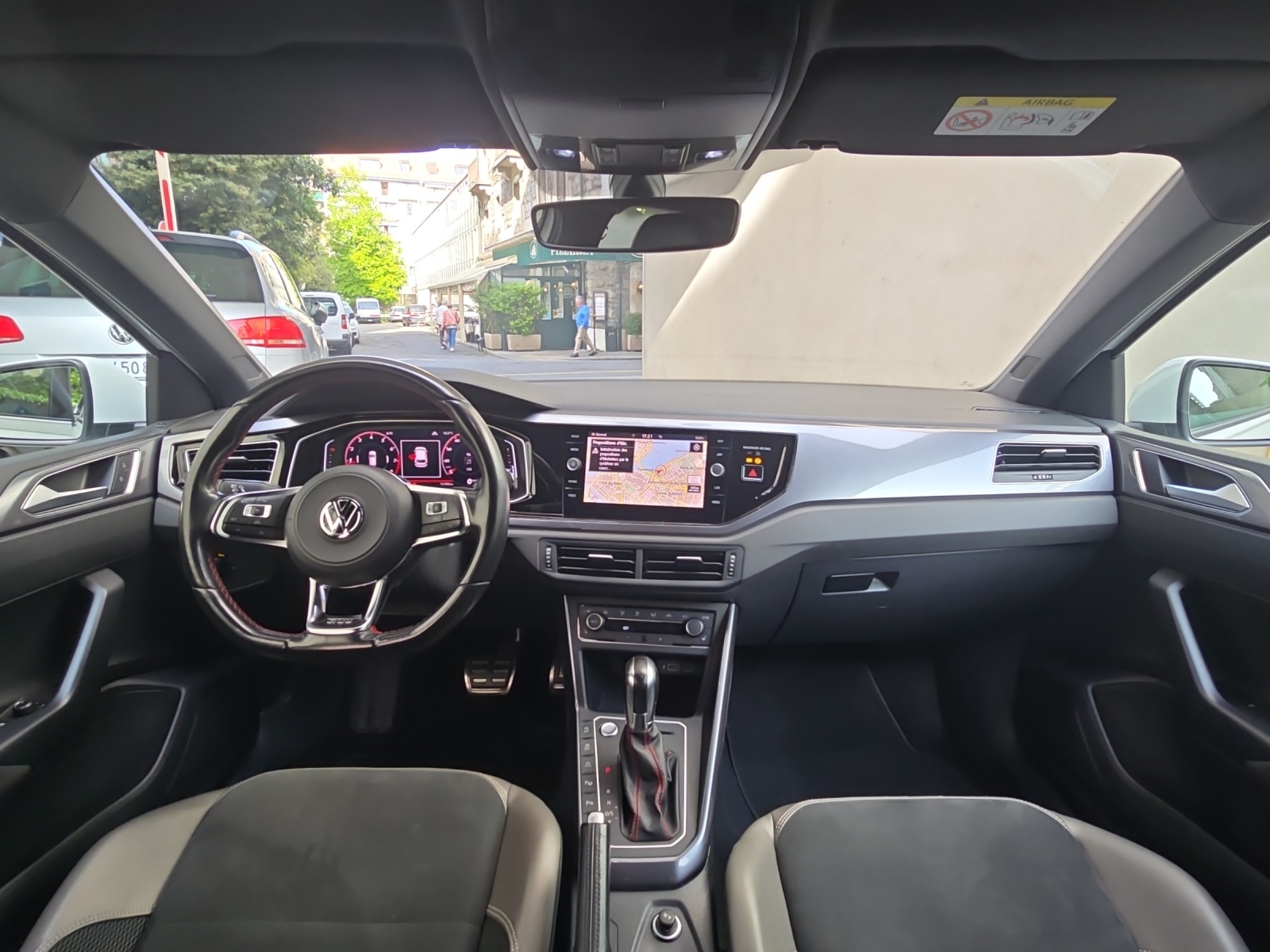 VW Polo 2.0 TSI GTI DSG-image-7