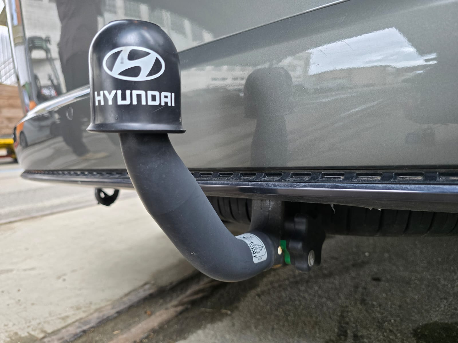 HYUNDAI Staria Premium 2.2 CRDI HEV SIGNATURE A-image-25
