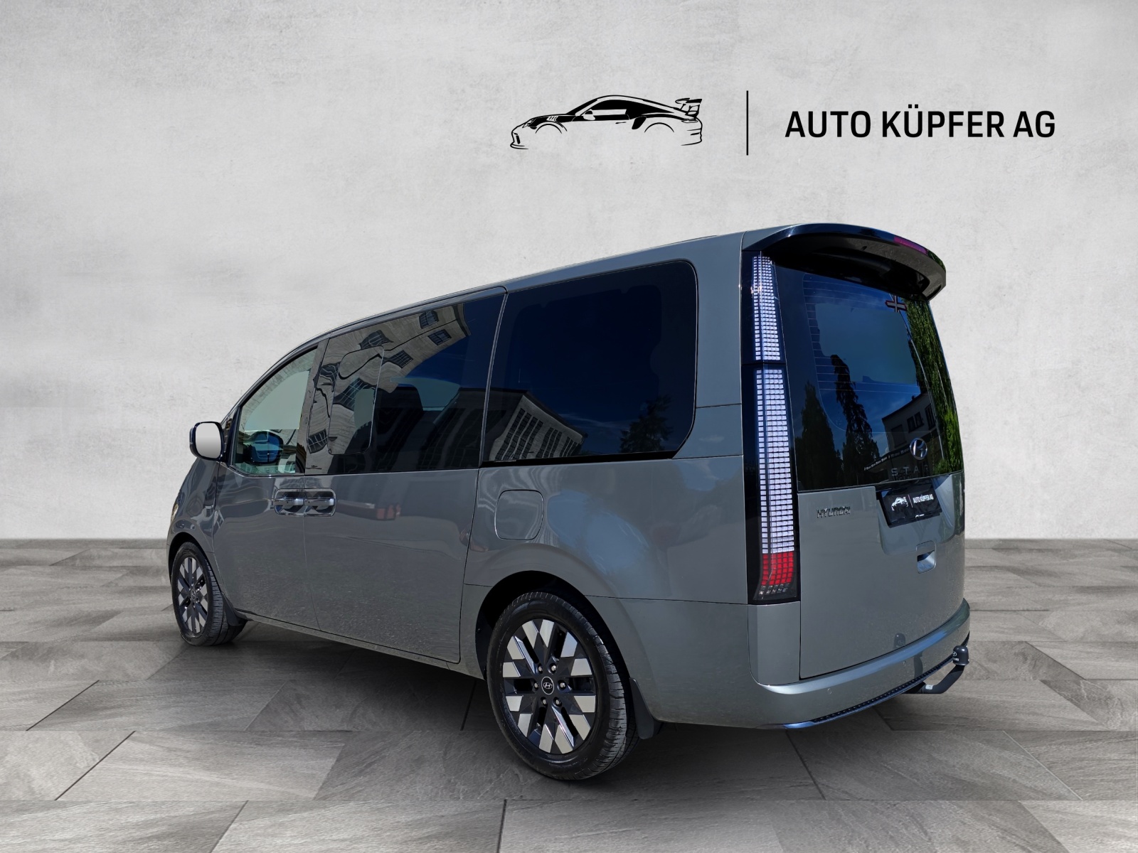 HYUNDAI Staria Premium 2.2 CRDI HEV SIGNATURE A-image-4