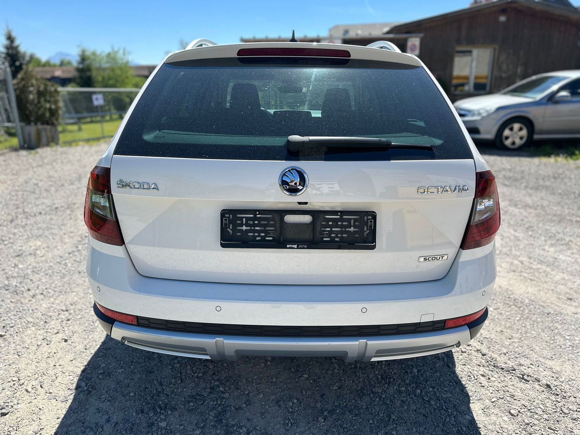 SKODA Octavia Combi 2.0 TSI Scout 4x4 DSG-image-6