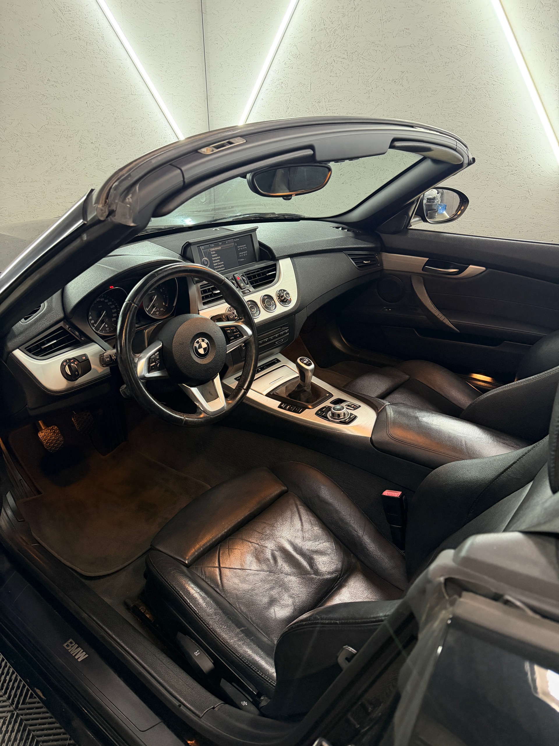 BMW Z4 sDrive23i-image-17