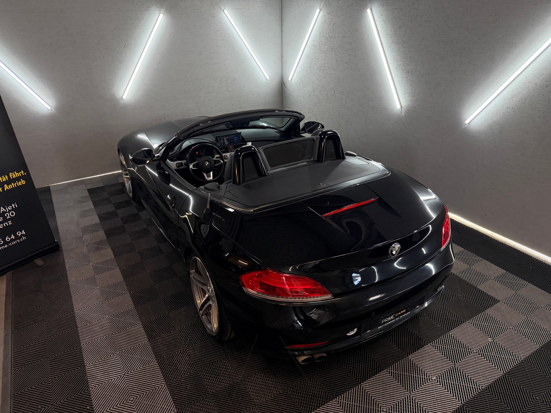 BMW Z4 sDrive23i-image-10