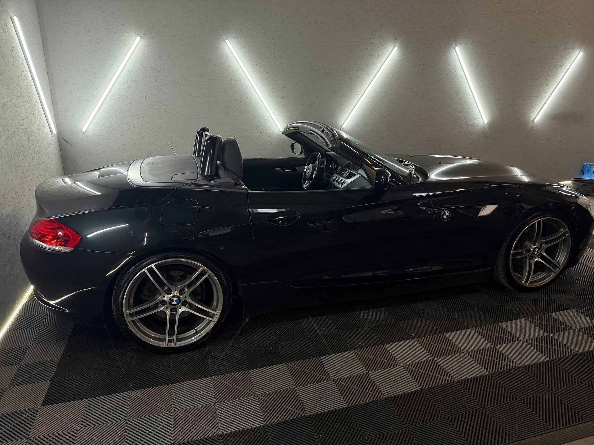 BMW Z4 sDrive23i-image-7