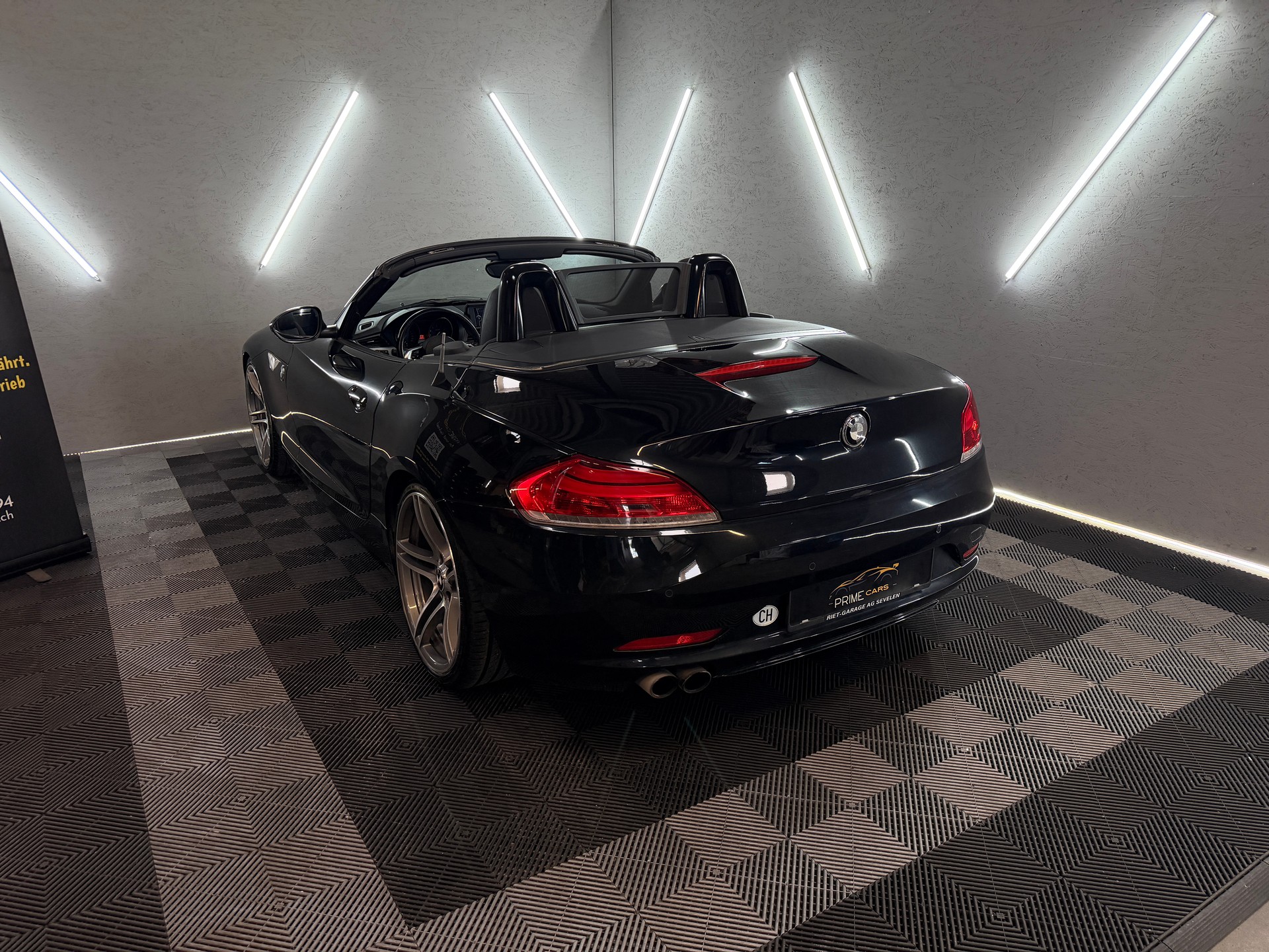 BMW Z4 sDrive23i-image-9