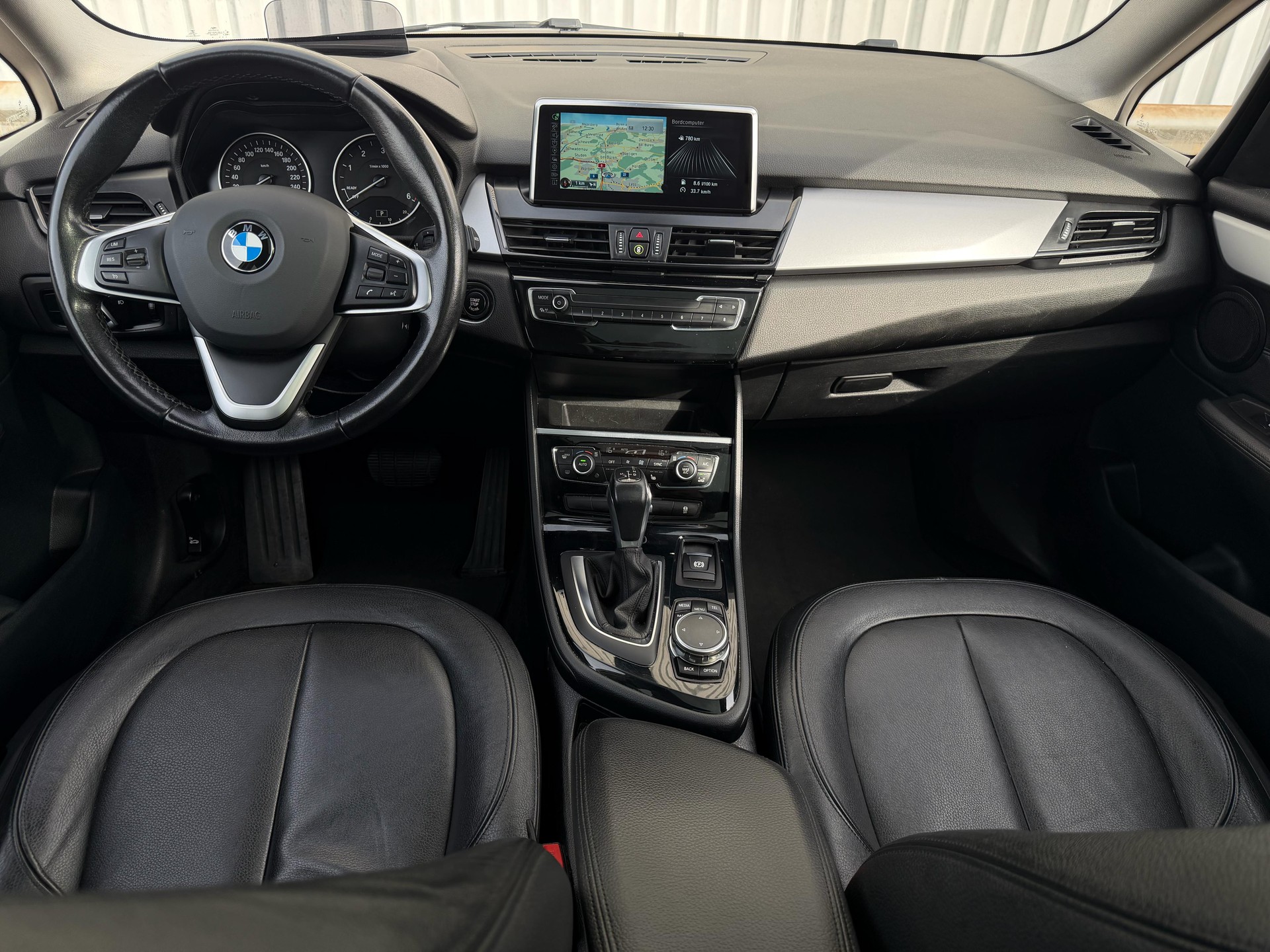 BMW 220d xDrive Gran Tourer Steptronic-image-7