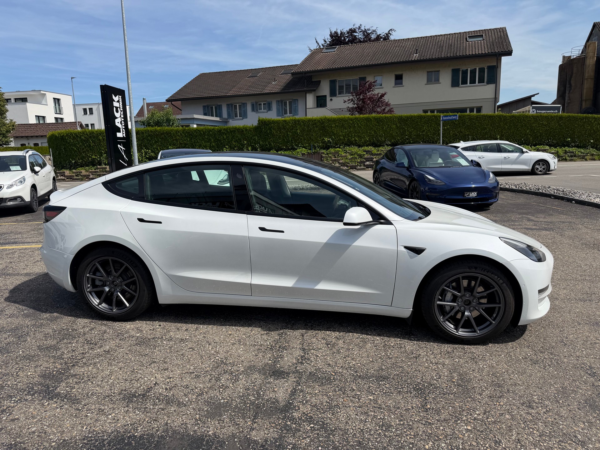 TESLA Model 3 Long Range Dual Motor AWD-image-8