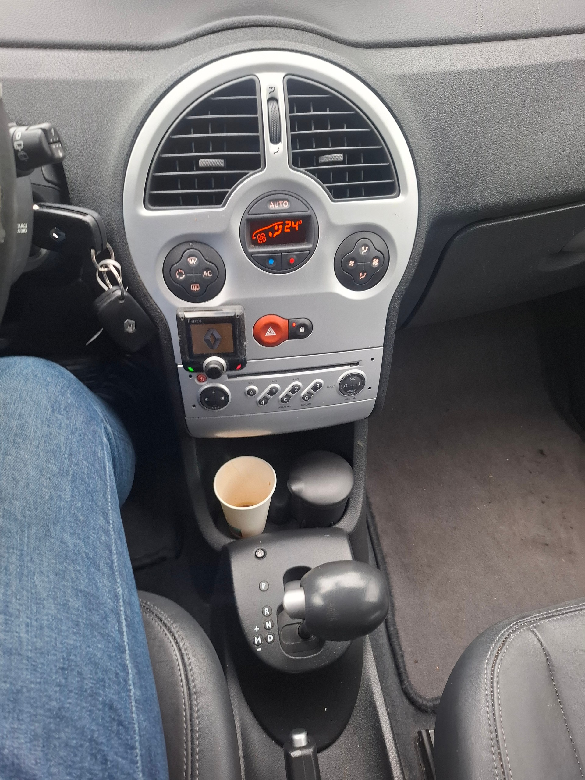 RENAULT Modus 1.6 16V Dynamique Automatic-image-9