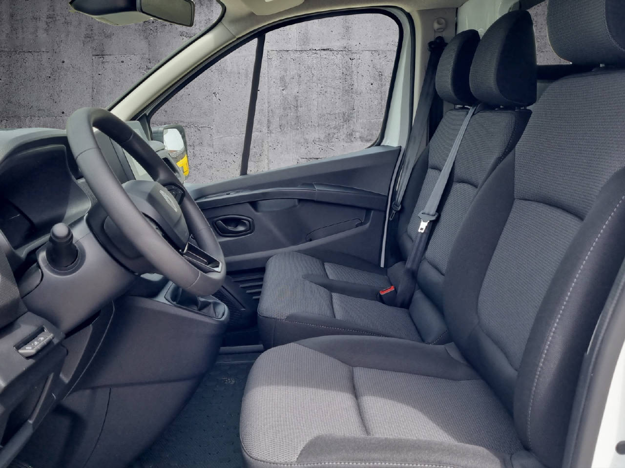 RENAULT Trafic Kastenwagen Advance KW L1H1 2.0 Blue dCi 110 S Ntzl.-showroom-element-2