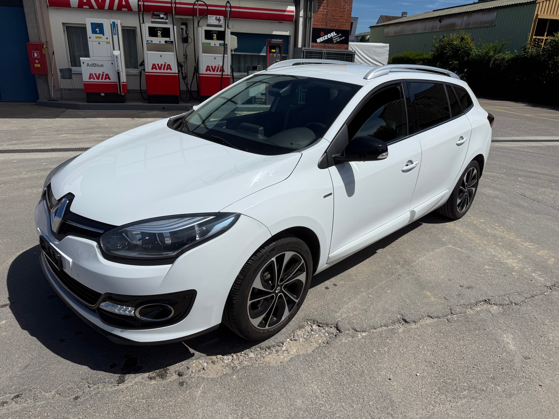 RENAULT Mégane Grandtour 1.2 16V Turbo Expression-image-1