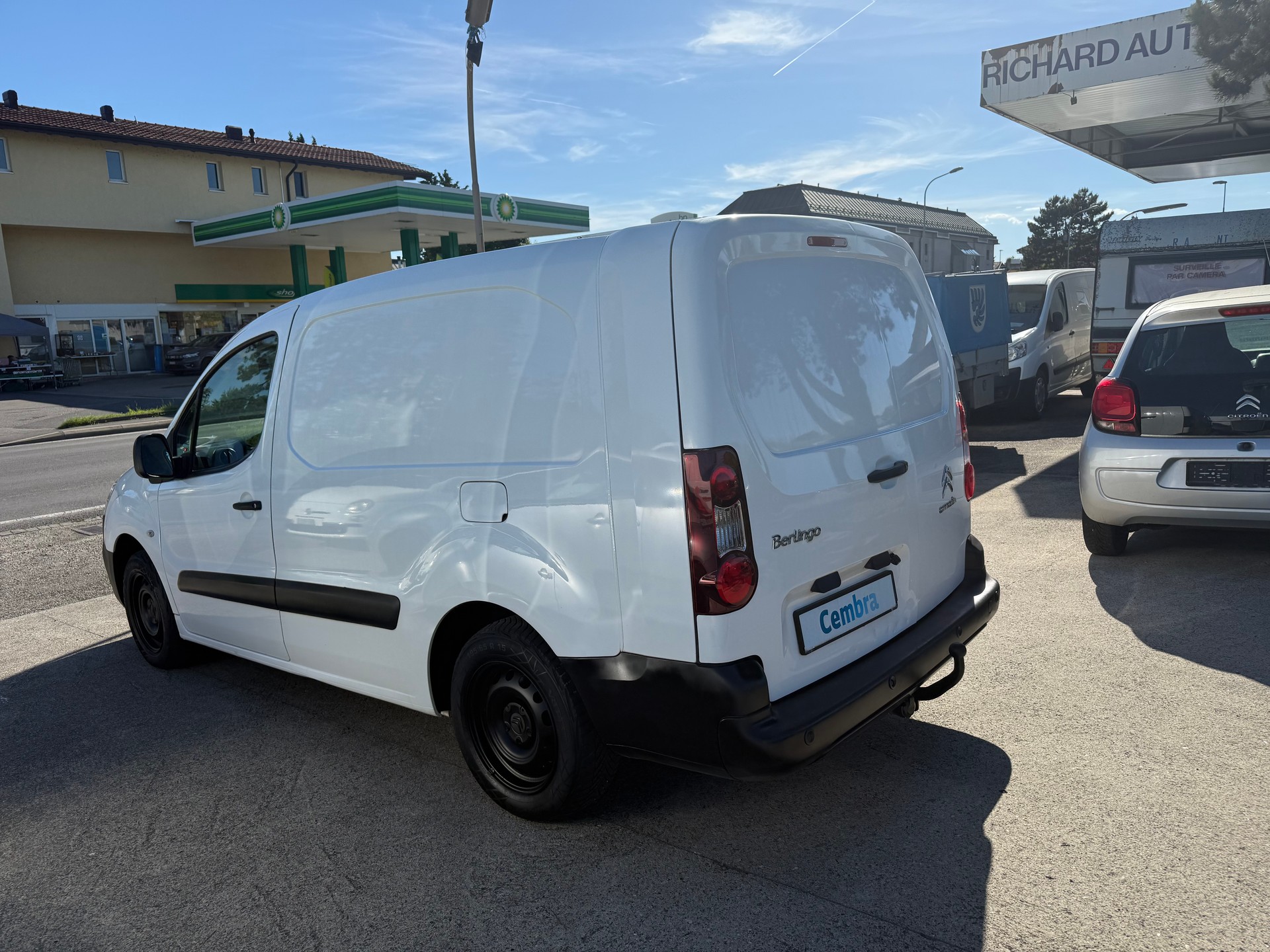 CITROEN Berlingo 1.6 BlueHDi Feel-image-11