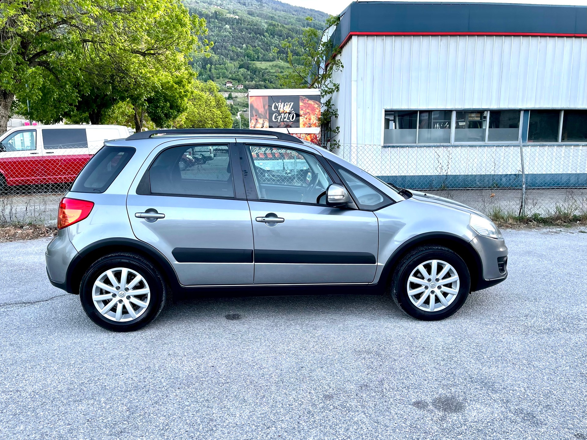 SUZUKI SX4 1.6 16V GL Top Barry 4WD-image-19