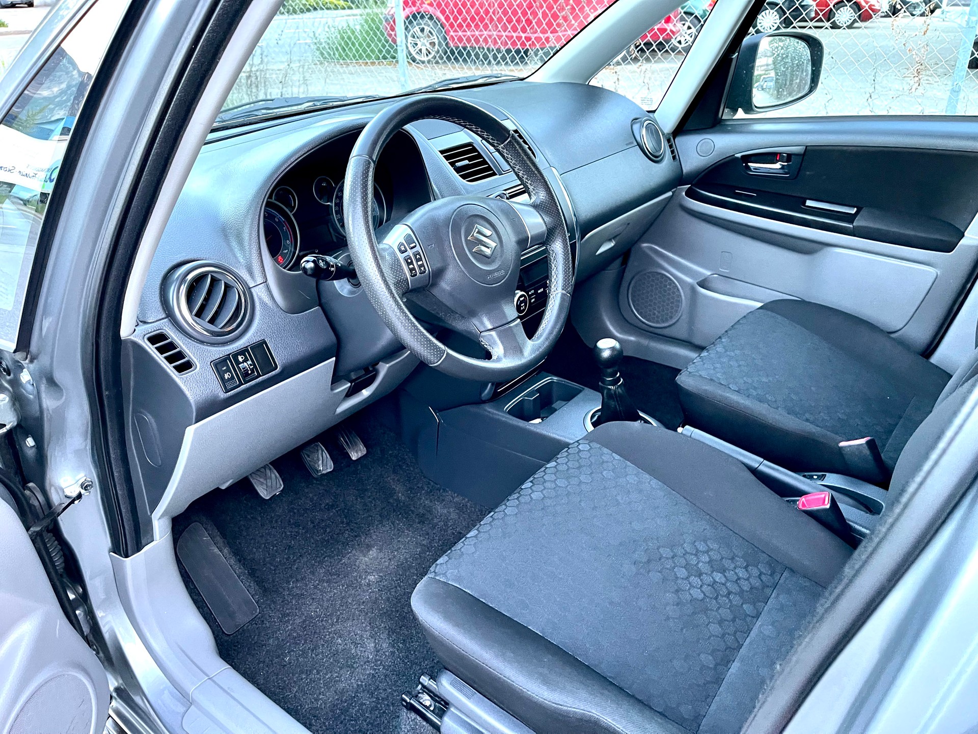 SUZUKI SX4 1.6 16V GL Top Barry 4WD-image-28