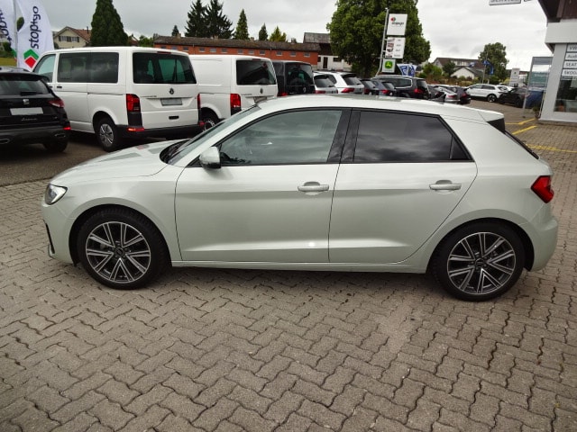 AUDI A1 Sportback 30 TFSI Attraction S-tronic-image-1