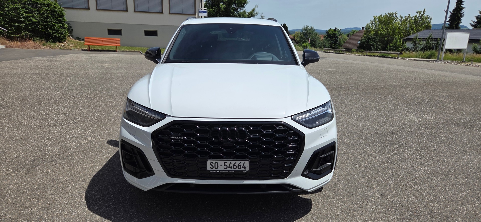 AUDI Q5 SB 40 TDI Black Edition quattro S-Tronic-image-3