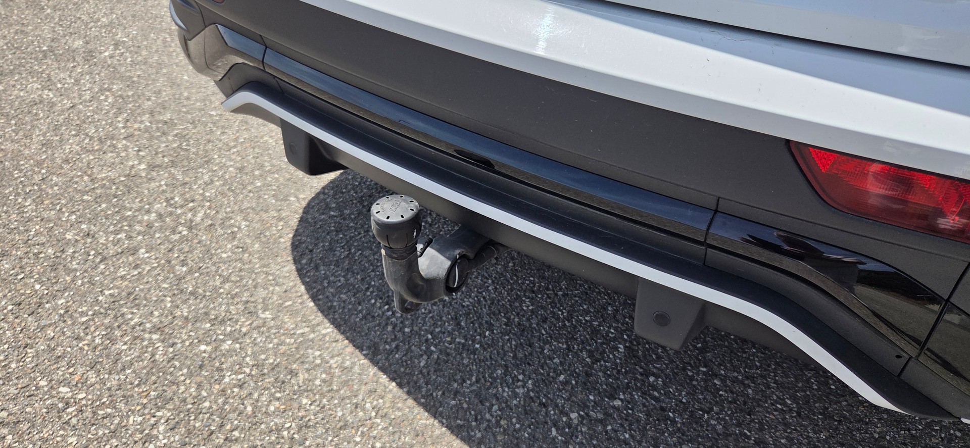 AUDI Q5 SB 40 TDI Black Edition quattro S-Tronic-image-5