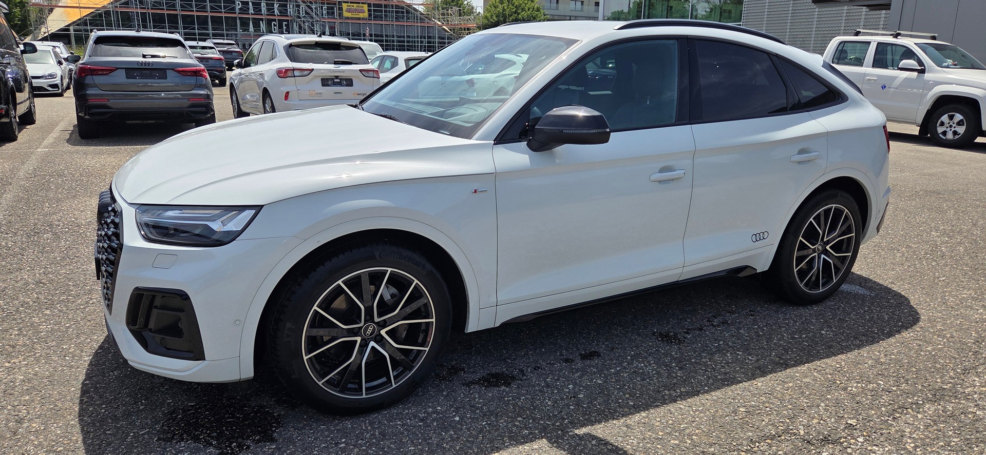 AUDI Q5 SB 40 TDI Black Edition quattro S-Tronic-image-0