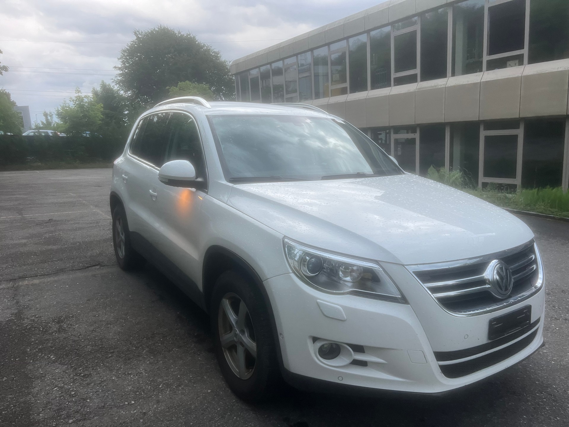 VW Tiguan 2.0 TDI Sport&Style DSG-image-3