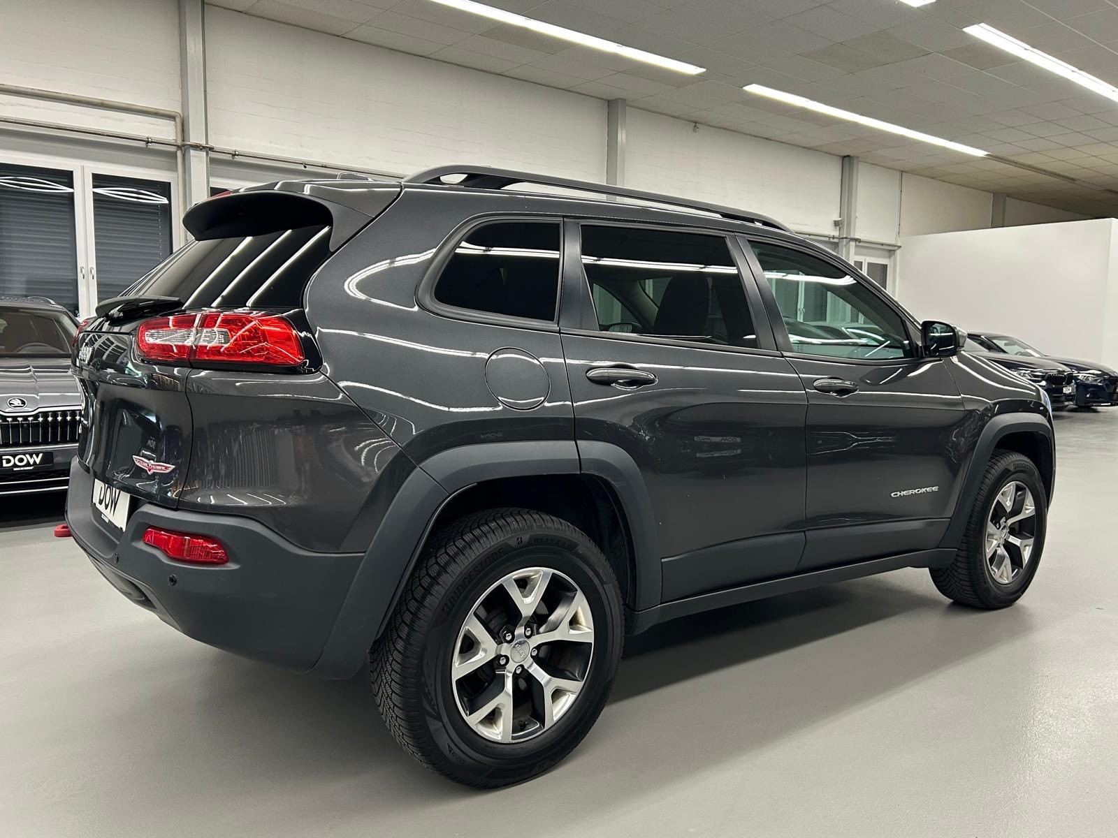 JEEP Cherokee 2.4 Trailhawk AWD-image-6