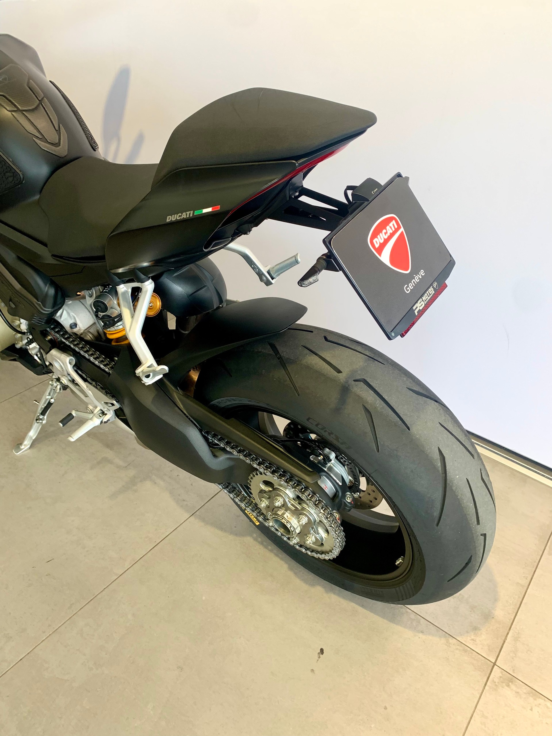 DUCATI Streetfighter V4 S-image-10