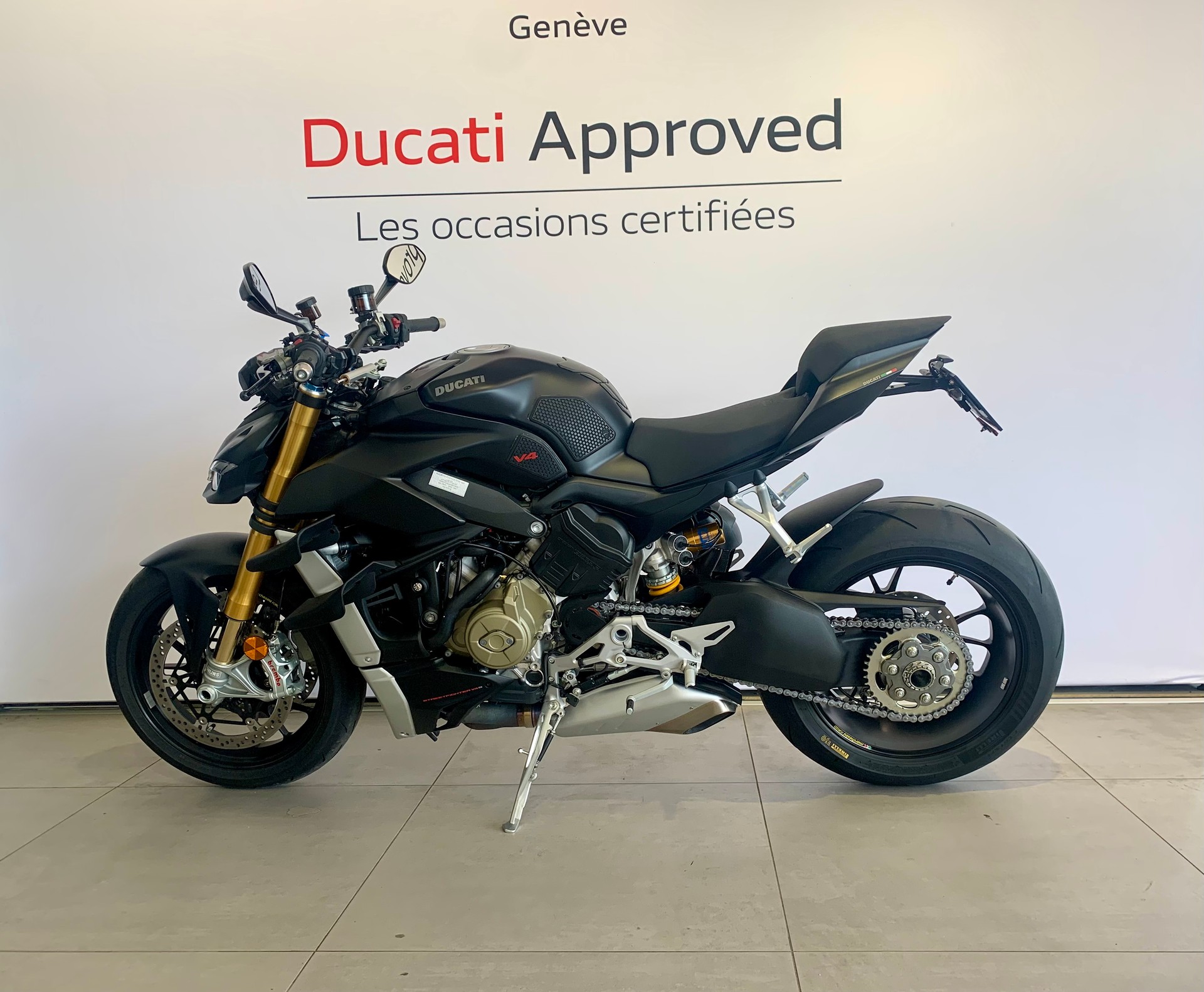 DUCATI Streetfighter V4 S-image-1