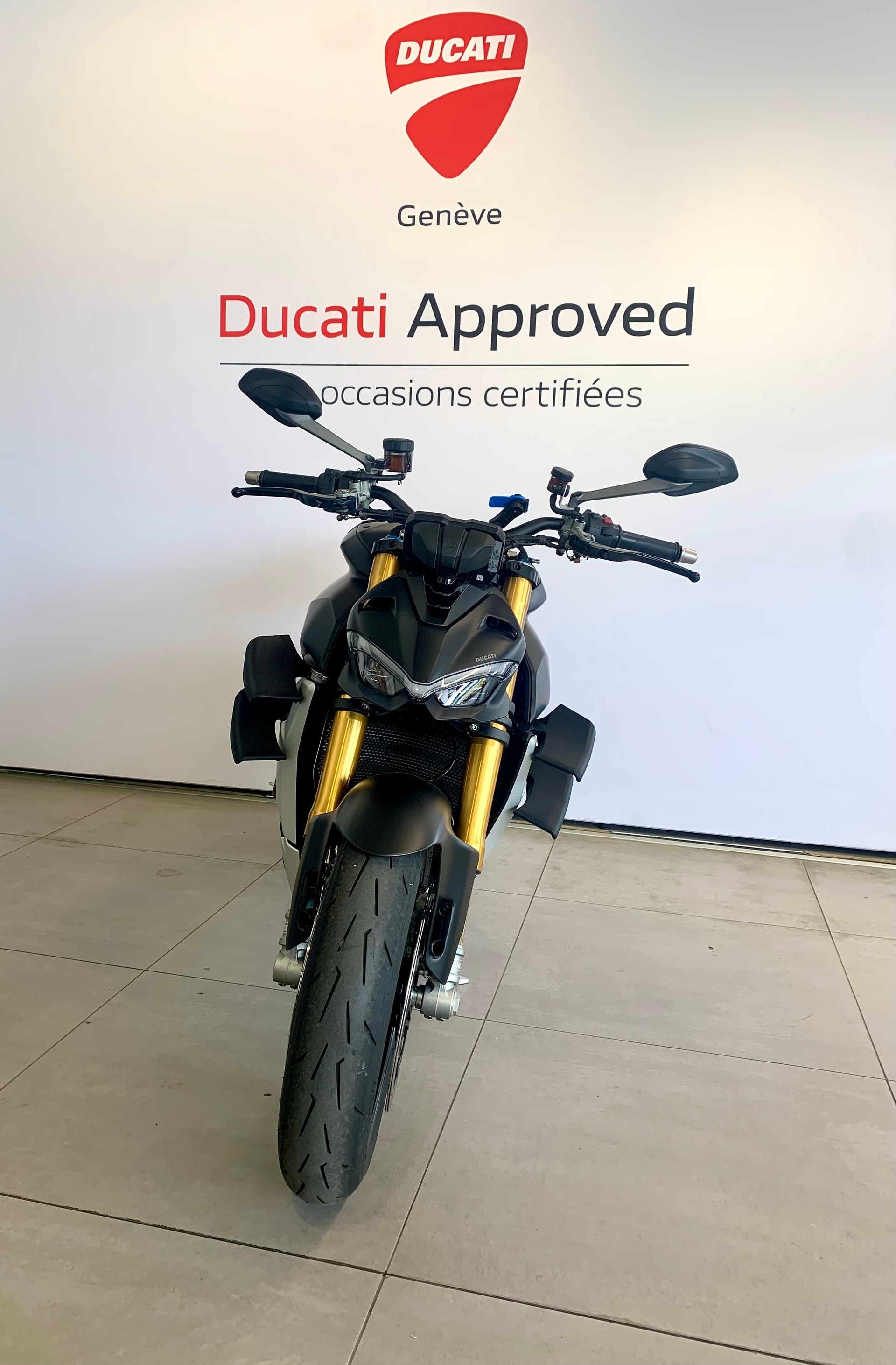 DUCATI Streetfighter V4 S-image-2