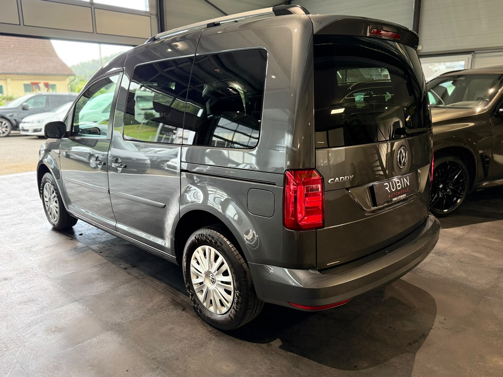 VW Caddy 1.0 TSI Trendline-showroom-element-2