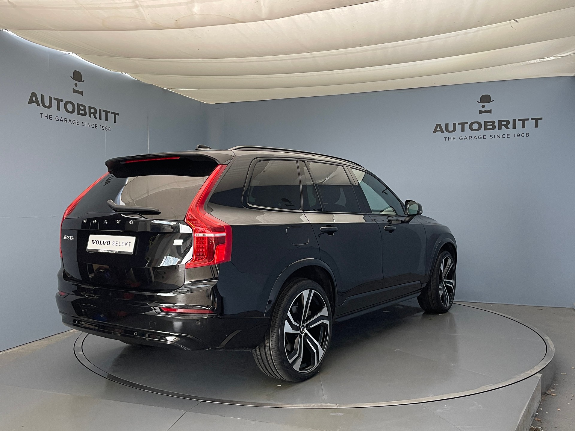 VOLVO XC90 2.0 T8 TE R-Design 7P. eAWD-showroom-element-3